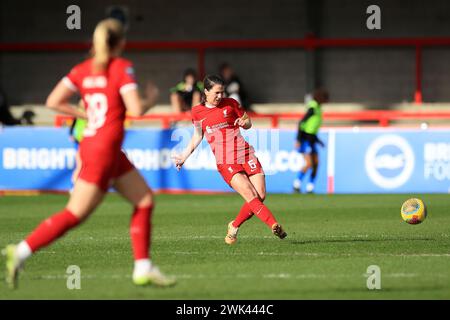 Crawley, Großbritannien. Februar 2024. Während des FA Women's Super League-Spiels zwischen Brighton & Hove Albion Women und Liverpool Women im Broadfield Stadium in Crawley, England am 18. Februar 2024. Foto von Carlton Myrie. Nur redaktionelle Verwendung, Lizenz für kommerzielle Nutzung erforderlich. Keine Verwendung bei Wetten, Spielen oder Publikationen eines einzelnen Clubs/einer Liga/eines Spielers. Quelle: UK Sports Pics Ltd/Alamy Live News Stockfoto