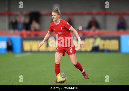 Crawley, Großbritannien. Februar 2024. Jasmine Matthews von Liverpool Women am Ball beim FA Women's Super League Spiel zwischen Brighton & Hove Albion Women und Liverpool Women im Broadfield Stadium in Crawley, England am 18. Februar 2024. Foto von Carlton Myrie. Nur redaktionelle Verwendung, Lizenz für kommerzielle Nutzung erforderlich. Keine Verwendung bei Wetten, Spielen oder Publikationen eines einzelnen Clubs/einer Liga/eines Spielers. Quelle: UK Sports Pics Ltd/Alamy Live News Stockfoto