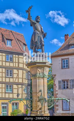 Colmar, Frankreich, der Brunnen und die Statue des Baron Lazare de Schwendi auf dem Custom Square Stockfoto