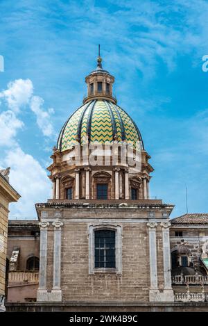 Fassade der Kirche San Giuseppe dei Teatini in der Altstadt von Palermo, Sizilien, Italien Stockfoto