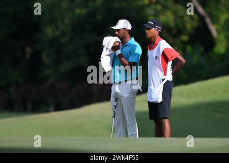 SERDANG - 18. Februar: Khavis Varadan aus Malaysia, dargestellt während der letzten Runde 0f IRS Prima Malaysia Open 2024 im Mines Resort & Golf Club, Serdang, Selangor, Malaysia am 18. Februar 2024. (Foto von Ali Mufti) Credit: Ali Mufti/Alamy Live News Stockfoto