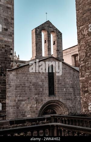 Historische Architektur in Barcelona Stadtbild Foto. Wunderschöne Stadtlandschaften. Torre Mirador und Palau del Lloctinent Katalonien, Spanien. Hallo Stockfoto