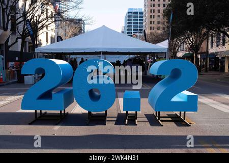 Austin, Texas, USA. 18. Februar 2024: Austin Marathon 26.2. Austin, Texas. Mario Cantu/CSM. Quelle: Cal Sport Media/Alamy Live News Stockfoto