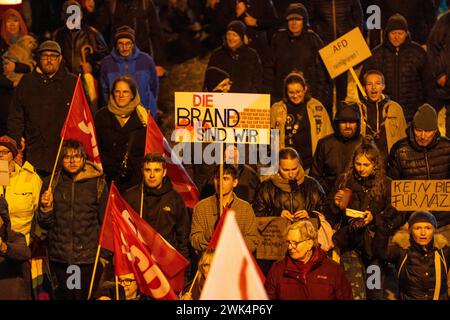 Demonstration mit bis zu 10,000 Teilnehmern, gegen Rechtsextremismus und die AFD in der Innenstadt von Essen, NRW, Deutschland, Anti-AFD Demo *** Demonstration mit bis zu 10.000 Teilnehmern, gegen Rechtsextremismus und die AFD in der Innenstadt von Essen, NRW, Deutschland, Anti-AFD Demo Stockfoto