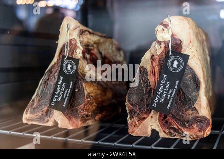 D-Dry Aged Beef Rücken. INTERGASTRA, Leitmesse für Hotellerie und Gastronomie mit mehr als 1,200 Ausstellenden, größter Branchentreffpunkt in Deutschland. Fachmesse mit den Schwerpunkten Food, Küche, Einrichtung und Tischkultur und Speiseeis. // 05.02.2024: Stuttgart, Baden-Württemberg, Deutschland. *** D Dry Aged Beef Back INTERGASTRA, Leitmesse der Hotel- und Gastronomie-Branche mit über 1.200 Ausstellern, größter Branchentreff in Deutschland Fachmesse mit Schwerpunkt Lebensmittel, Küche, Möbel, Geschirr und Eis 05 02 2024 Stuttgart, Baden Württemberg, Deutschland Stockfoto