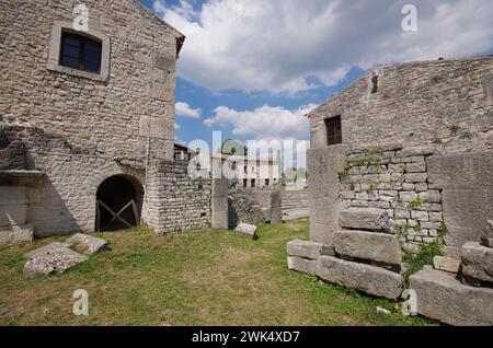 Eintritt zum Theater, archäologische Stätte von Altilia, Sepino, Molise, Italien. Stockfoto