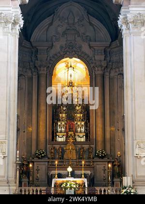 Altar, Igreja Paroquial de São Nicolau e São Julião, Kirche des Heiligen Nikolaus, Lissabon, Lisboa, Lissabon, Lisszabon, Portugal Stockfoto