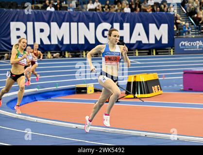 Birmingham, Großbritannien. Februar 2024. MUIR Laura gewinnt die Frauen 3000 m bei den Microplus UK Athletics Indoor Championships in der Utilita Arena in Birmingham. Quelle: LFP/Alamy Live News Stockfoto