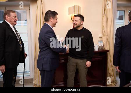 Ukrainischer Präsident Wolodymyr Zelenskyj nimmt an der 60. Münchner Sicherheitskonferenz Teil der ukrainische Präsident Wolodymyr Zelenskyj nimmt an der 60. Münchner Sicherheitskonferenz am 17. Februar 2024 Teil. München am 17. Februar 2024. Foto von PRÄSIDENT DER UKRAINE apaimages München München Deutschland 180224 Germany UPO 0029.jpeg Copyright: XapaimagesxPRESIDENTxOFxUKRAINExxapaimagesx Stockfoto