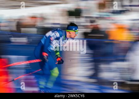 Minneapolis, Minnesota, USA. Februar 2024. Skifahrer während des 10-km-Rennens am 3. Tag der COOP FIS Cross-Country-Weltmeisterschaft 2024 am 18. Februar 2024 in Minneapolis, Minnesota, USA. (Kreditbild: © Steven Garcia/ZUMA Press Wire) NUR REDAKTIONELLE VERWENDUNG! Nicht für kommerzielle ZWECKE! Stockfoto