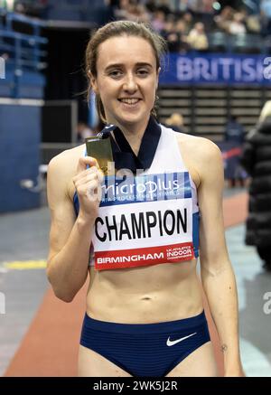 Birmingham, Großbritannien. Februar 2024. Laura Muir von Dundee Hawhill Harriers gewinnt am 17./18. Februar 2024 bei den Microplus UK Athletics Indoor Championships in der Utilita Arena, Birmingham, UK, eine Goldmedaille in den 3000 m der Frauen. Foto von Gary Mitchell Credit: Gary Mitchell, GMP Media/Alamy Live News Stockfoto