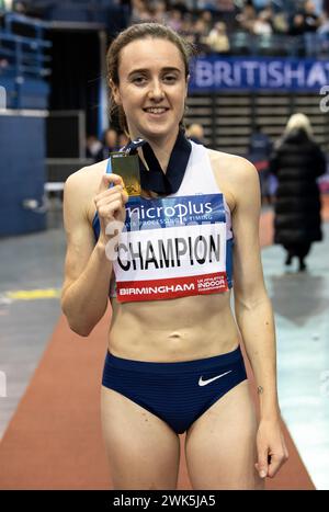 Birmingham, Großbritannien. Februar 2024. Laura Muir von Dundee Hawhill Harriers gewinnt am 17./18. Februar 2024 bei den Microplus UK Athletics Indoor Championships in der Utilita Arena, Birmingham, UK, eine Goldmedaille in den 3000 m der Frauen. Foto von Gary Mitchell Credit: Gary Mitchell, GMP Media/Alamy Live News Stockfoto