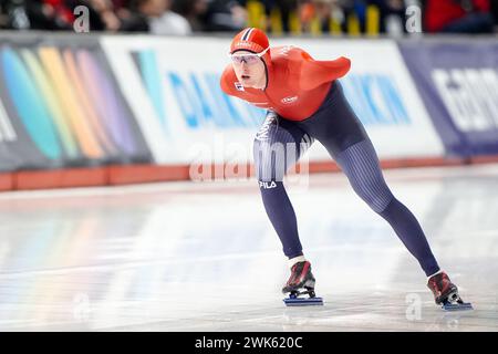 Calgary, Kanada. Februar 2024. CALGARY, KANADA - 18. FEBRUAR: Sander Eitrem aus Norwegen tritt am 18. Februar 2024 in Calgary, Kanada auf den 1500 m der Männer an. (Foto von Andre Weening/Orange Pictures) Credit: Orange Pics BV/Alamy Live News Stockfoto