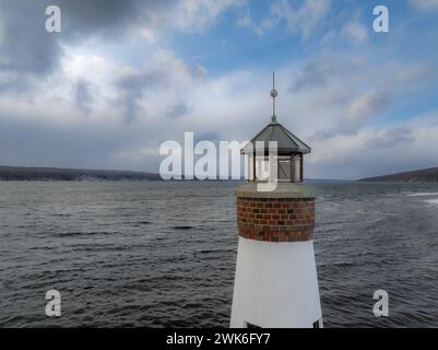 Winterfoto des Myers Point Lighthouse im Myers Park in Lansing NY, Tompkins County. Stockfoto