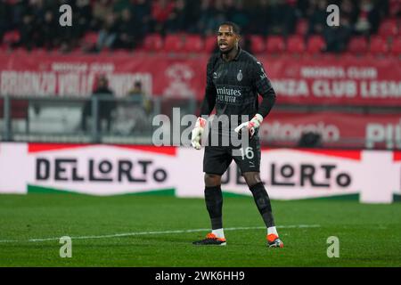 Monza, Italie. Februar 2024. Mike Maignan während des italienischen Meisterschaftsspiels Serie A zwischen AC Monza und AC Milan am 18. Februar 2024 im U-Power Stadium in Monza, Italien - Foto Morgese-Rossini/DPPI Credit: DPPI Media/Alamy Live News Stockfoto