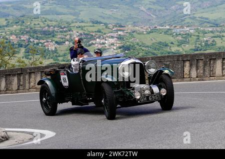 Mille Miglia 2014 oder 1000 Miglia, Nr. 68, Bentley 4,5 Liter S.C., Baujahr 1930, Oldtimer-Rennen, San Marino, Italien Stockfoto