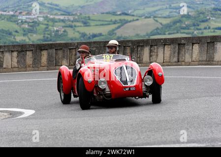 Mille Miglia 2014 oder 1000 Miglia, Nr. 197, Healey 2400 Silverstone, Baujahr 1950, Oldtimer-Rennen, San Marino, Italien Stockfoto