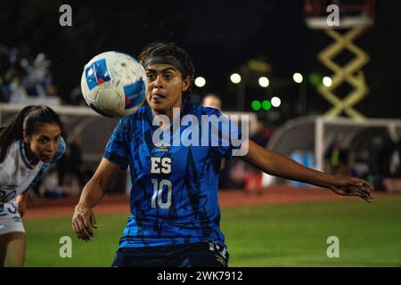 El Salvador Stürmer Brenda Ceren (10) beim CONCACAF Women’s Gold Cup Vorspiel gegen Guatemala am Samstag, den 17. Februar 2024, im Dignit Stockfoto