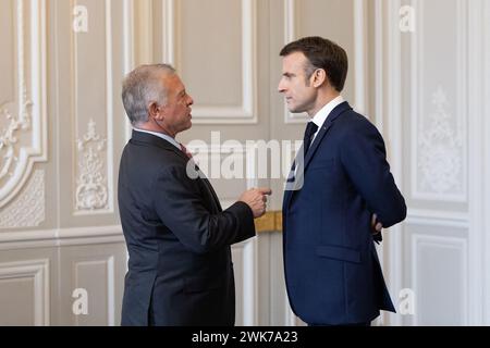 Paris, Frankreich. Februar 2024. - Der französische Fürst Emmanuel Macron empfängt am 16. Februar 2024 König Abdullah II. Von Jordanien im Elysee-Palast in Paris. Foto: Balkis Press/ABACAPRESS.COM Credit: Abaca Press/Alamy Live News Stockfoto