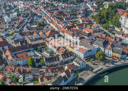 Blick auf die oberbayerische Kreisstadt Neuburg im Donautal Stockfoto