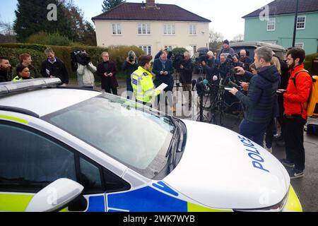 Chief Inspector Vicks Hayward-Melen sprach mit den Medien in der Nähe des Tatorts in Blaise Walk in Sea Mills, Bristol, wo eine Frau wegen Mordes verhaftet wurde, nachdem drei Kinder am Sonntag tot auf einem Grundstück aufgefunden wurden. Bilddatum: Montag, 19. Februar 2024. Stockfoto