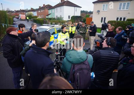 Chief Inspector Vicks Hayward-Melen sprach mit den Medien in der Nähe des Tatorts in Blaise Walk in Sea Mills, Bristol, wo eine Frau wegen Mordes verhaftet wurde, nachdem drei Kinder am Sonntag tot auf einem Grundstück aufgefunden wurden. Bilddatum: Montag, 19. Februar 2024. Stockfoto