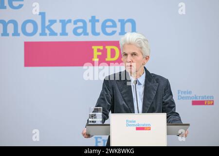 Berlin, Deutschland 19. Februar 2024: Pressekonferenz mit FDP-Generalsekretär und der Spitzenkandidatin zur Europawahl - 19.02.2024 im Bild: Marie-Agnes Strack-Zimmermann FDP *** Berlin, Deutschland 19. Februar 2024 Pressekonferenz mit FDP-Generalsekretär und Spitzenkandidatin zur Europawahl 19 02 2024 im Bild Marie Agnes Strack Zimmermann FDP Copyright: XFotostandx/xReuhlx Stockfoto