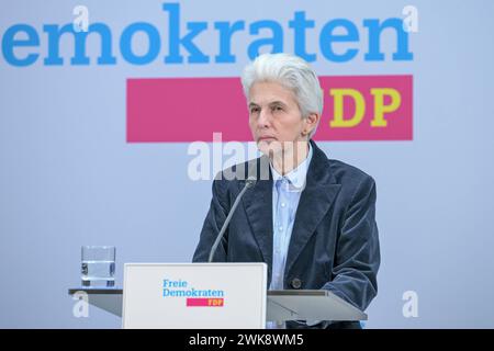 Berlin, Deutschland 19. Februar 2024: Pressekonferenz mit FDP-Generalsekretär und der Spitzenkandidatin zur Europawahl - 19.02.2024 im Bild : Marie-Agnes Strack-Zimmermann FDP *** Berlin, Deutschland 19. Februar 2024 Pressekonferenz mit FDP-Generalsekretär und Spitzenkandidatin zur Europawahl 19 02 2024 im Bild Marie Agnes Strack Zimmermann FDP Copyright: xFotostandx/xReuhlx Stockfoto