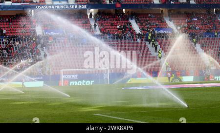 Pamplona, Spanien. Februar 2024. Sport. Fußball/Fußball.das Fußballspiel La Liga EA Sports zwischen CA Osasuna und Cadiz CF fand am 17. Februar 2024 im El Sadar Stadion in Pamplona (Spanien) statt. Kredit: Inigo Alzugaray/Cordon Press Kredit: CORDON PRESS/Alamy Live News Stockfoto