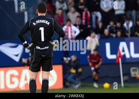 Pamplona, Spanien. Februar 2024. Sport. Sergio Herrera (1. CA Osasuna) spielte am 17. Februar 2024 während des Fußballspiels La Liga EA Sports zwischen CA Osasuna und Cadiz CF im El Sadar Stadion in Pamplona (Spanien). Kredit: Inigo Alzugaray/Cordon Press Kredit: CORDON PRESS/Alamy Live News Stockfoto