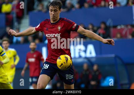 Pamplona, Spanien. Februar 2024. Sport. Jorge Herrando (28. CA Osasuna) spielte am 17. Februar 2024 im El Sadar Stadion in Pamplona (Spanien) während des Fußballspiels La Liga EA Sports zwischen CA Osasuna und Cadiz CF. Kredit: Inigo Alzugaray/Cordon Press Kredit: CORDON PRESS/Alamy Live News Stockfoto