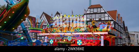 Karussell Musik Express auf dem Markt von Soest Stockfoto