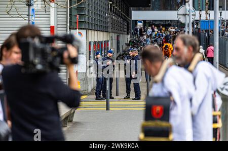 Während des Hallenstadions Barack Obama Auftritt, wählt im Messezentrum türkische Staatsbürger ihren Präsidenten. Die Freiheitstrychler und die Bürgerrec Stockfoto