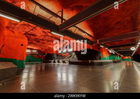 U-Bahn-Station Solna Centrum auf der blauen Linie an der Stockholm Tunnelbana, in Solna, Stockholm. Künstler: Karl-Olaf Bjork und anders Åberg Stockfoto