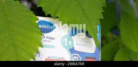 BRITA Universal Wasserfilterpatrone. Die BRITA GmbH ist ein deutsches Unternehmen, das Wasserfilter herstellt. Stockfoto