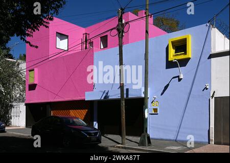 Das vom mexikanischen Architekten Luis Barragan Morfn gebaute Gilardi Haus im Stadtteil San Miguel Chapultepec, Mexiko Stadt *** das Gilardi Haus wurde vom mexikanischen Architekten Luis Barragan Morfn im Stadtteil San Miguel Chapultepec in Mexiko-Stadt erbaut Stockfoto