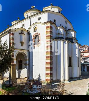 Die Kirche Sent Nikola wurde 1876 an der Stelle der älteren Kirche aus dem Jahr 1341 errichtet. Stockfoto