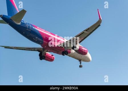 Larnaca, Zypern - 09. September 2023: Airbus A320-232 von Wizz Air Airlines Stockfoto