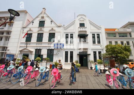 Fatahillah-Platz in Kota Tua, der Altstadt von Jakarta und Zentrum der alten Batavia in Indonesien. Stockfoto