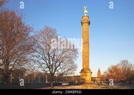 Waterloo-Kolumne mit Victoria, Siegeskolumne zum Gedenken an die Schlacht bei Waterloo auf dem Platz Waterlooplatz, Deutschland, Niedersachsen, Hannover Stockfoto