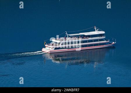 Ausflugsboot Edersee Star auf dem Edersee, Deutschland, Hessen, Kellerwald Nationalpark, Edertal Stockfoto