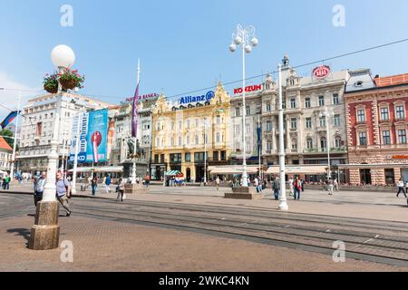 Zagreb Kroatien - 23. Mai 2011; städtischer Boulevard der Innenstadt, bekannt als Bank Jelacic Square in Zagreb Stockfoto