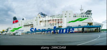 rostock, deutschland, 19. juli 2023, Fährschiff stena Line im Hafen *** rostock, deutschland, 19. juli 2023, fährschiff der stena line im hafen Copyright: XWolfgangxSimlingerx Stockfoto