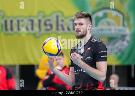 Sosnowiec, Polen. Februar 2024. Karol Klos von Asseco Resovia wurde während des Volleyballspiels 2024 zwischen Aluron CMC Warta Zawiercie und Asseco Resovia Rzeszow in Hall (ArcelorMittal Park) in Aktion genommen. Endergebnis; Aluron CMC Warta Zawiercie 2:2 (2:3) Asseco Resovia Rzeszow Credit: SOPA Images Limited/Alamy Live News Stockfoto