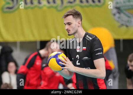 Sosnowiec, Polen. Februar 2024. Jakub Lewandowski von Asseco Resovia wurde während des Volleyballspiels 2024 zwischen Aluron CMC Warta Zawiercie und Asseco Resovia Rzeszow in Hall (ArcelorMittal Park) in Aktion genommen. Endergebnis; Aluron CMC Warta Zawiercie 2:2 (2:3) Asseco Resovia Rzeszow Credit: SOPA Images Limited/Alamy Live News Stockfoto