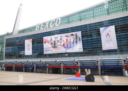 Allgemeine Ansicht des BEXCO Convention Centre, 20. FEBRUAR 2024 - Tischtennis : ITTF World Team Tischtennis Championships Finale Busan 2024 im BEXCO Convention Centre, Busan, Südkorea. (Foto: YUTAKA/AFLO SPORT) Stockfoto