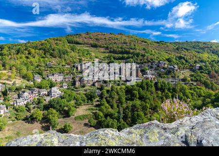 UNESCO-Dorf Conques-en-Rouergue im Departement Aveyron, Frankreich Stockfoto