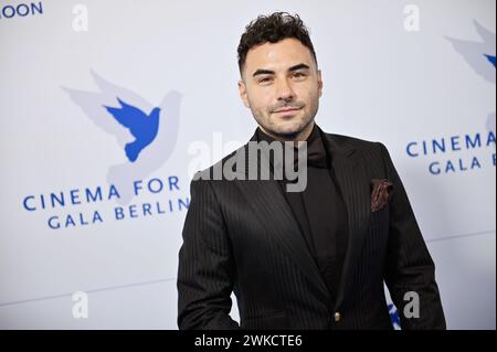Berlin, Deutschland. Februar 2024. Schauspieler Lars Steinhöfel kommt zur Cinema for Peace Gala Berlin im Westhafen Event & Convention Center (WECC). Quelle: Fabian Sommer/dpa/Alamy Live News Stockfoto
