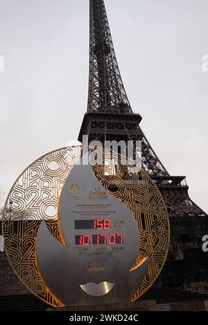 Paris, Frankreich. Februar 2024. Die Uhr zählt bis zu den Olympischen Spielen 2024 in Paris, Frankreich am 19. Februar 2024. Foto: Pierrick Villette/ABACAPRESS.COM Credit: Abaca Press/Alamy Live News Stockfoto