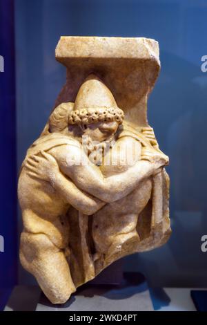 Fragment eines Sarkophags mit Ulysses und Laertes - Mitte des 2. Jahrhunderts n. Chr., Mondmarmor - Museo di Scultura Antica Giovanni Barracco, Rom, Italien Stockfoto